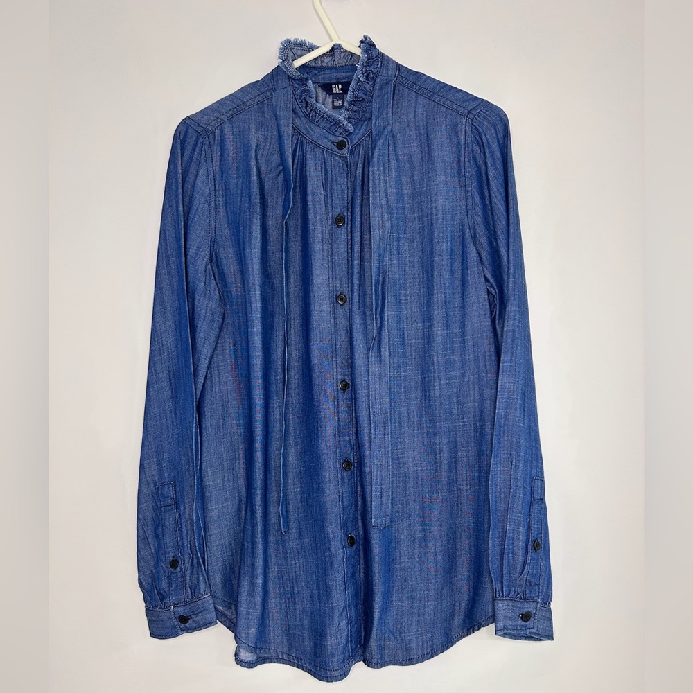 GAP Casual Blue Button Down Shirt